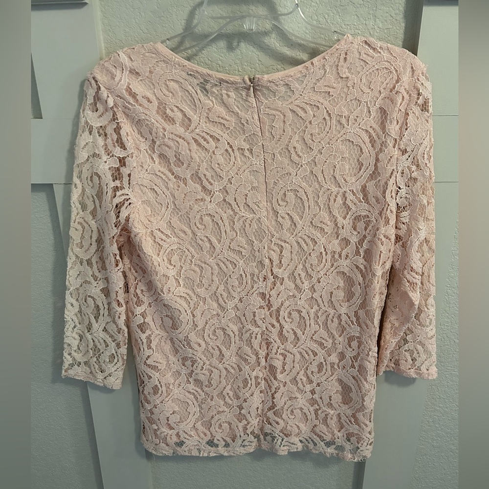 Forever 21 Light Pink Laceā Top - Picture 2 of 5